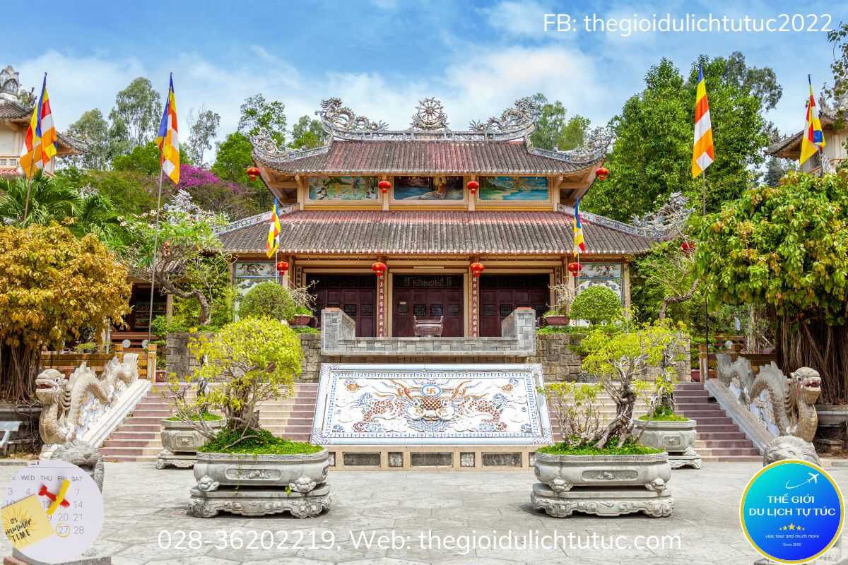 Chùa Long Sơn gắn liền với hầu hết các tour du lịch Nha Trang-thegioidulichtutuc
